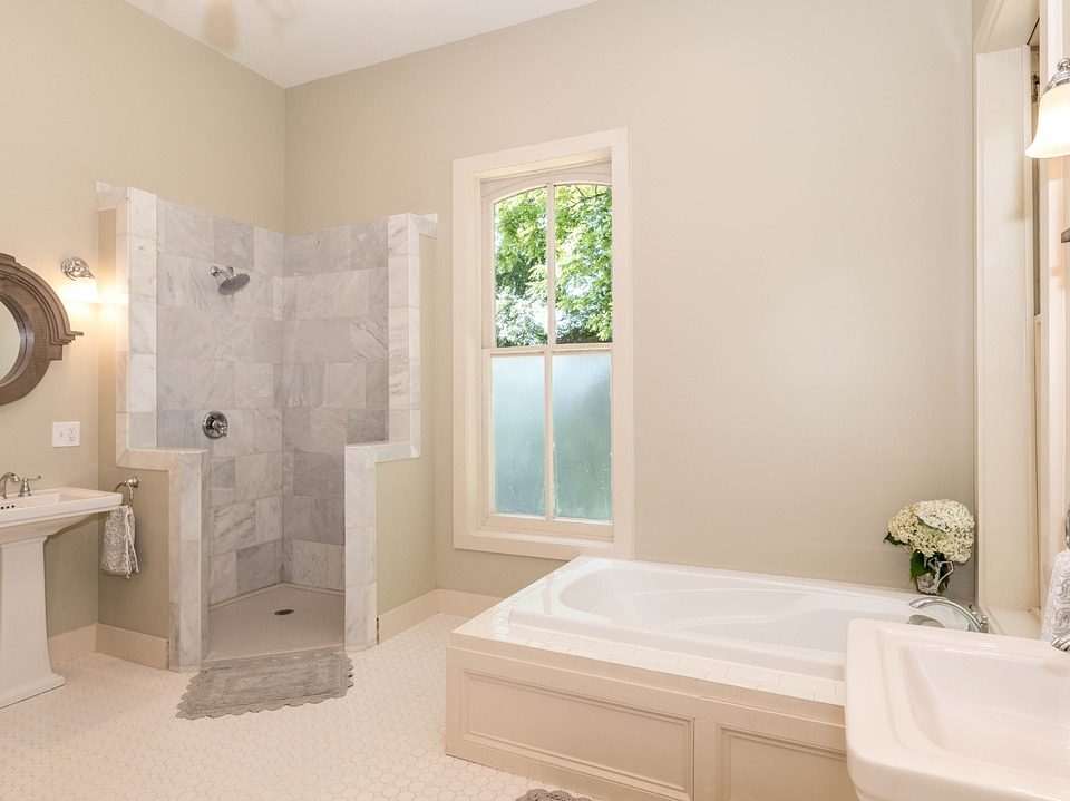 Créer une salle de bain élégante et fonctionnelle