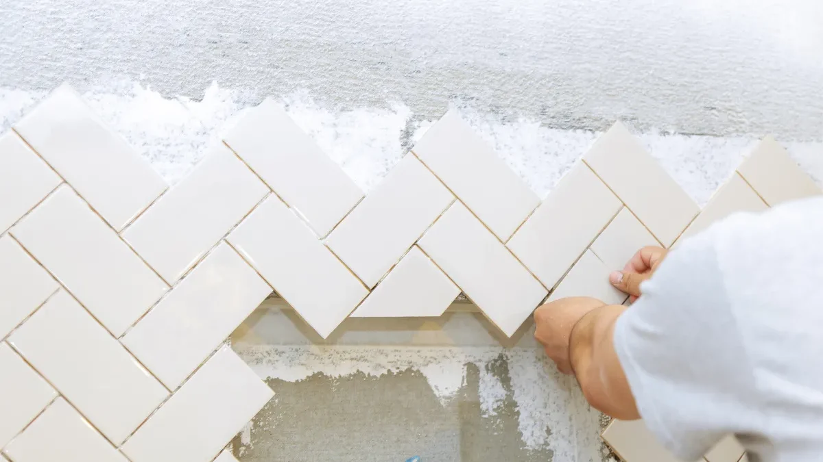 Rénovation carrelage mural : alternatives au remplacement