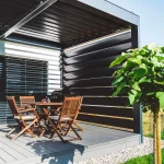Terrasse surélevée sur plots : guide d'installation